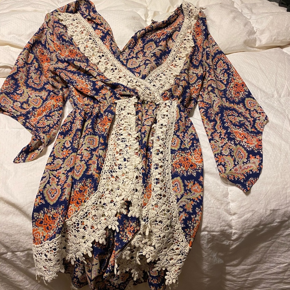 F R E E - paisley and white lace romper - Picture 9 of 9